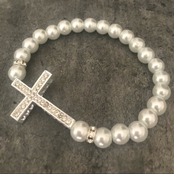 Pearl Cross Stretch Bracelet - Picture 6 of 7